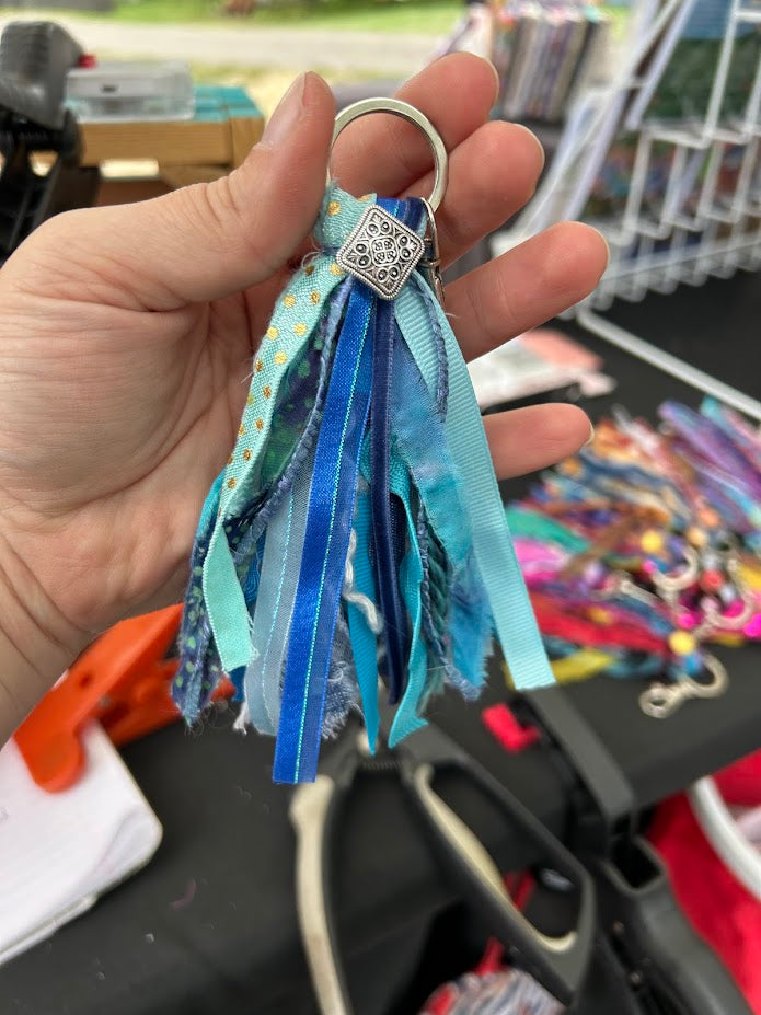 Scrappy Tassel Clip